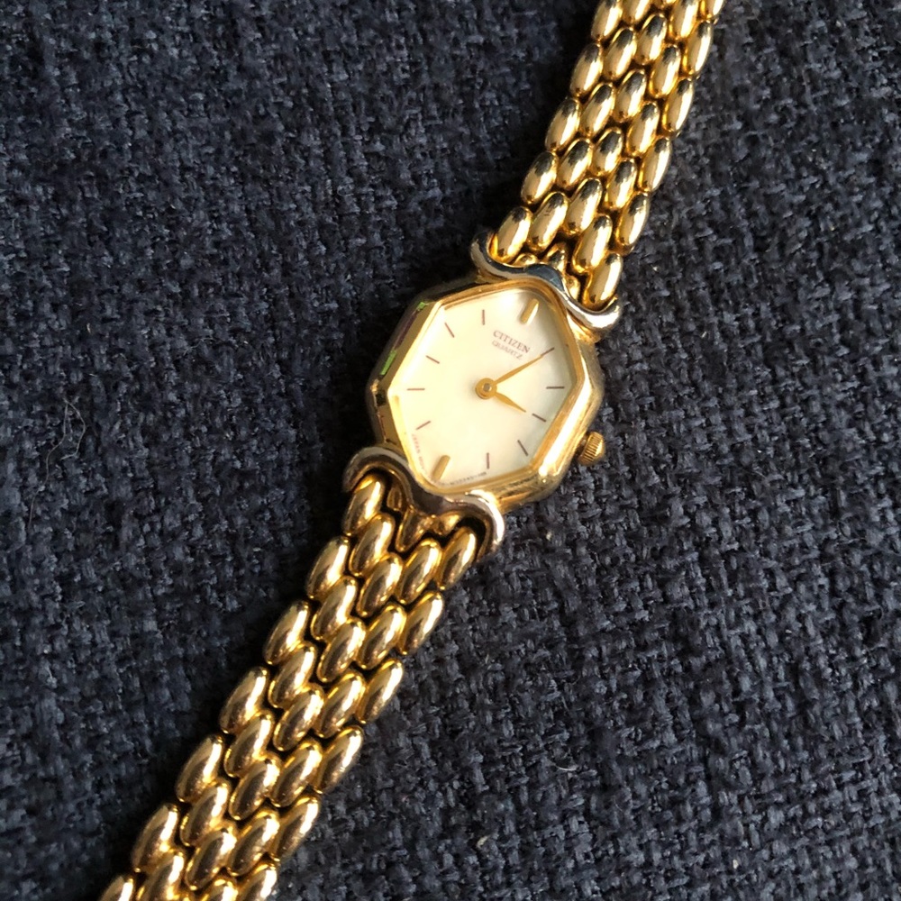Citizen Women’s Gold Watch, New Battery